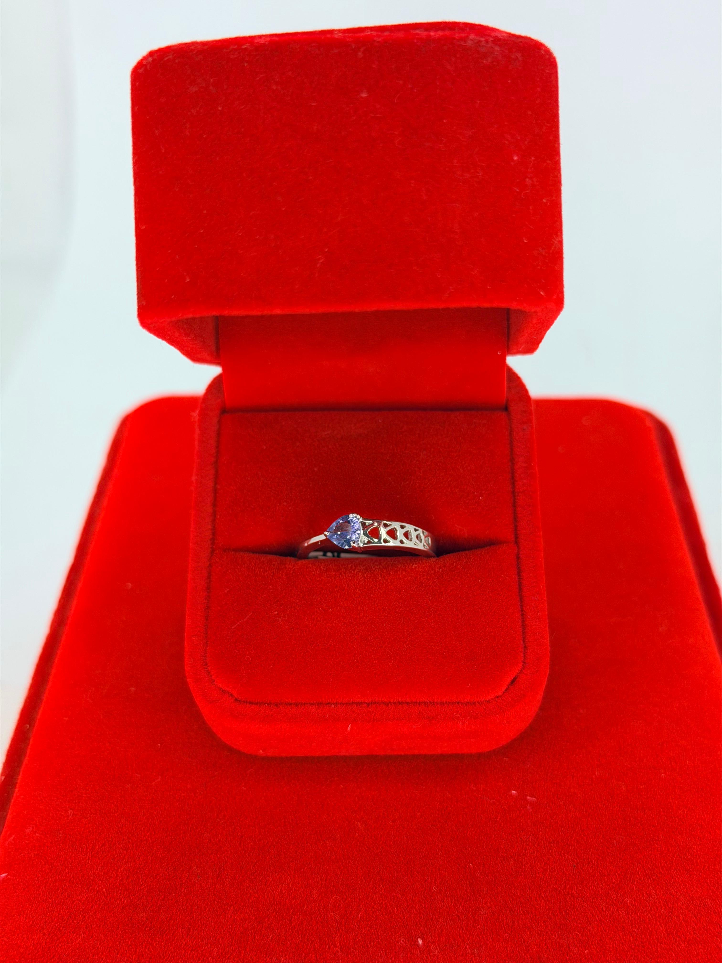 Anillo de Tanzanita corte Trillante