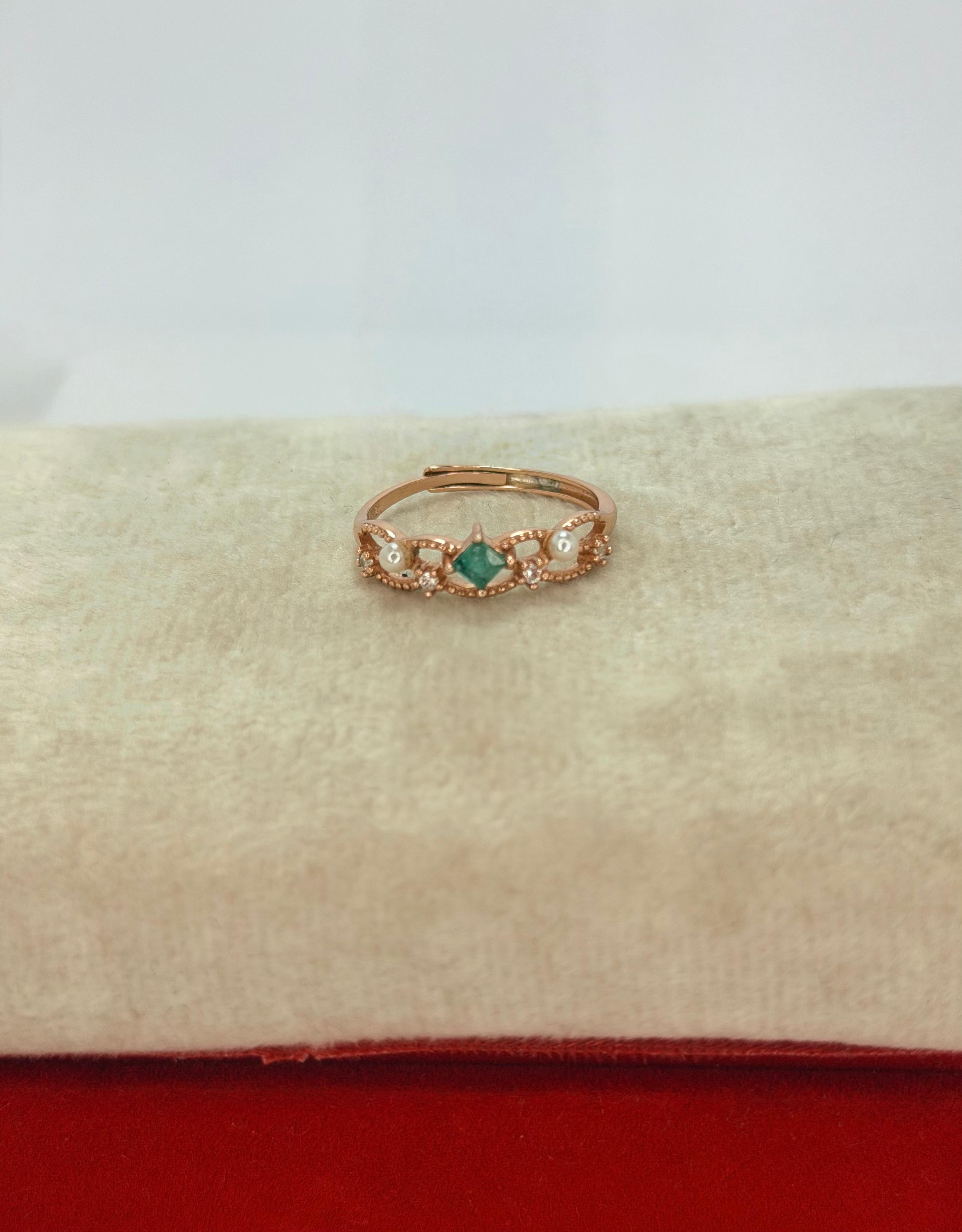 Anillo de esmeralda corte rombo