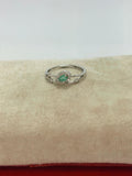 Anillo de esmeralda corte lagrima