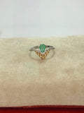 Anillo de esmeralda corte lagrima