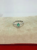 Anillo de esmeralda corte oval
