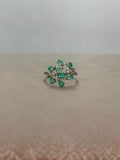 Anillo de esmeralda diseño ramificado