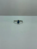 Anillo de zafiro solitario