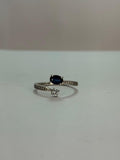 Anillo de zafiro corte oval