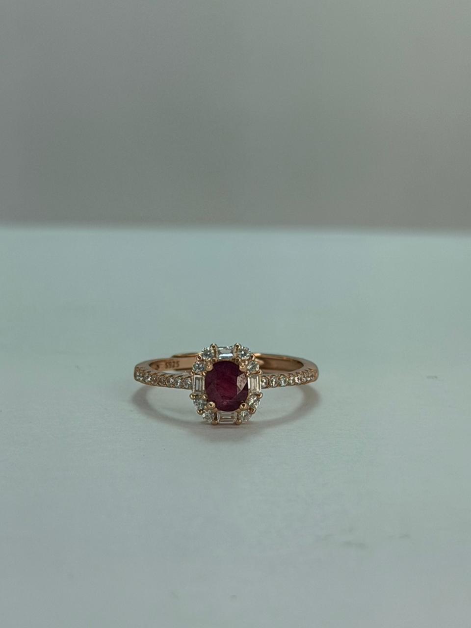 Anillo de Rubí diseño corte oval