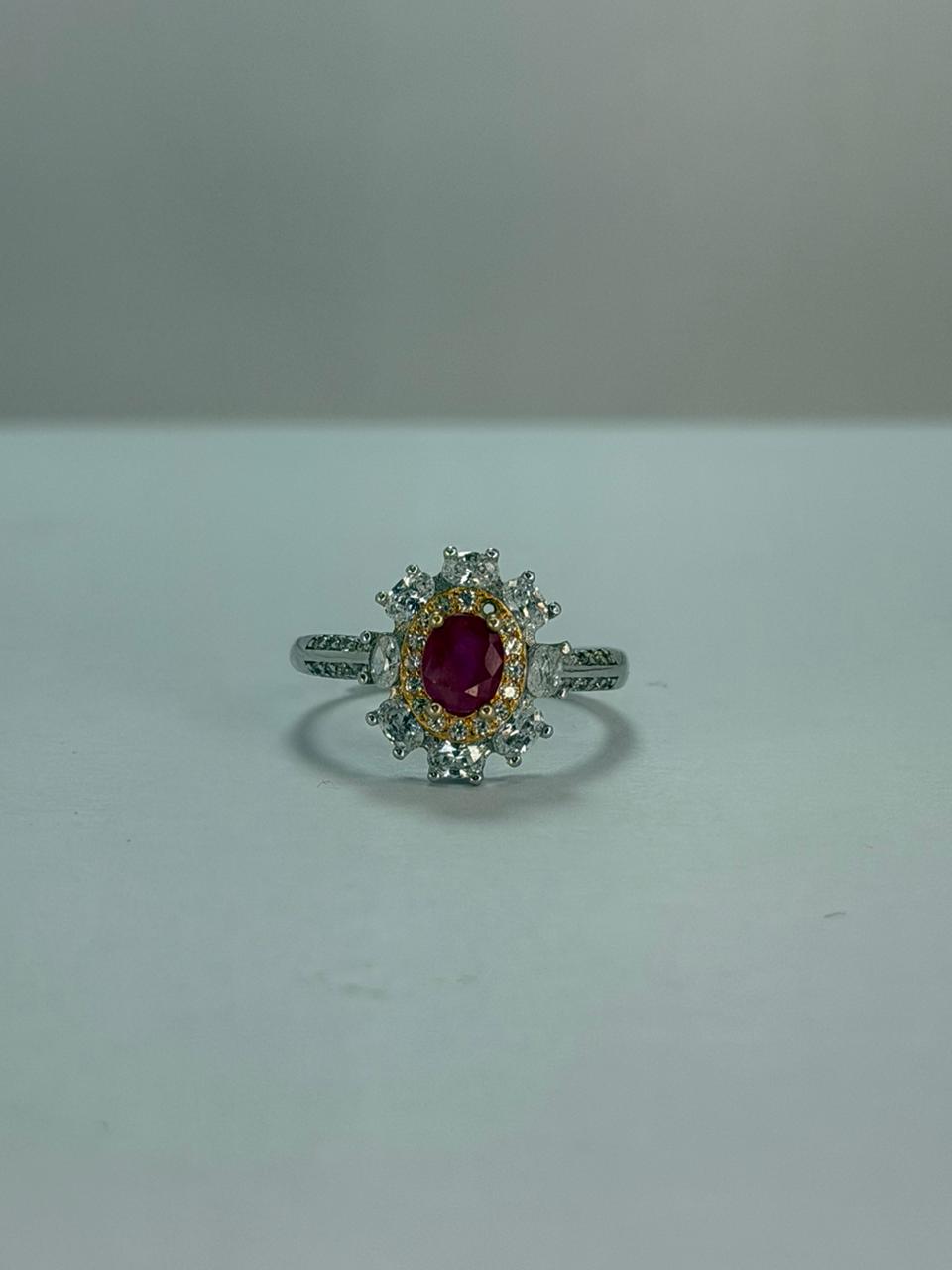 Anillo de Rubí diseño corte redondo