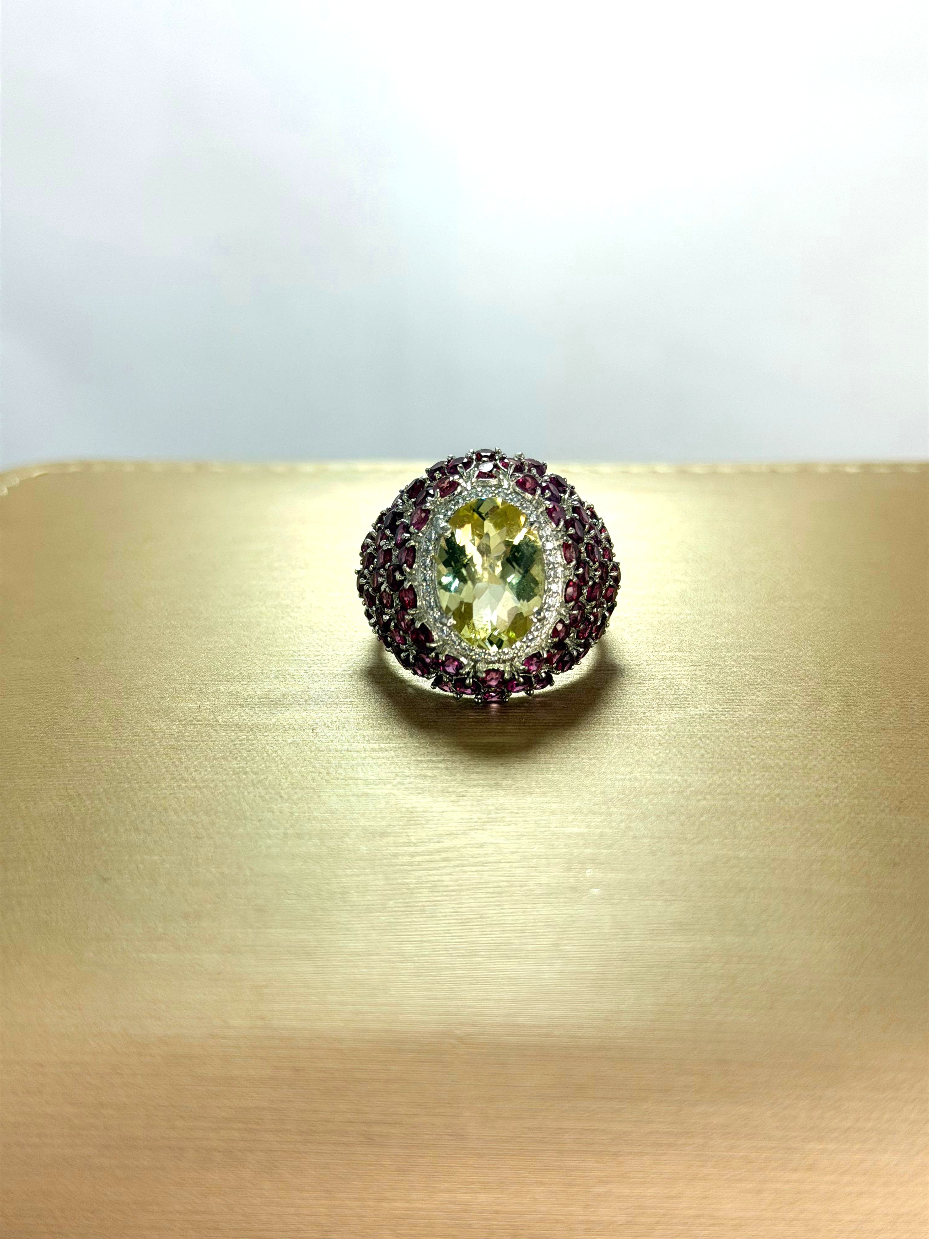 Anillo tipo Domo de Citrino Limón con un diseño de Aureola Doble
