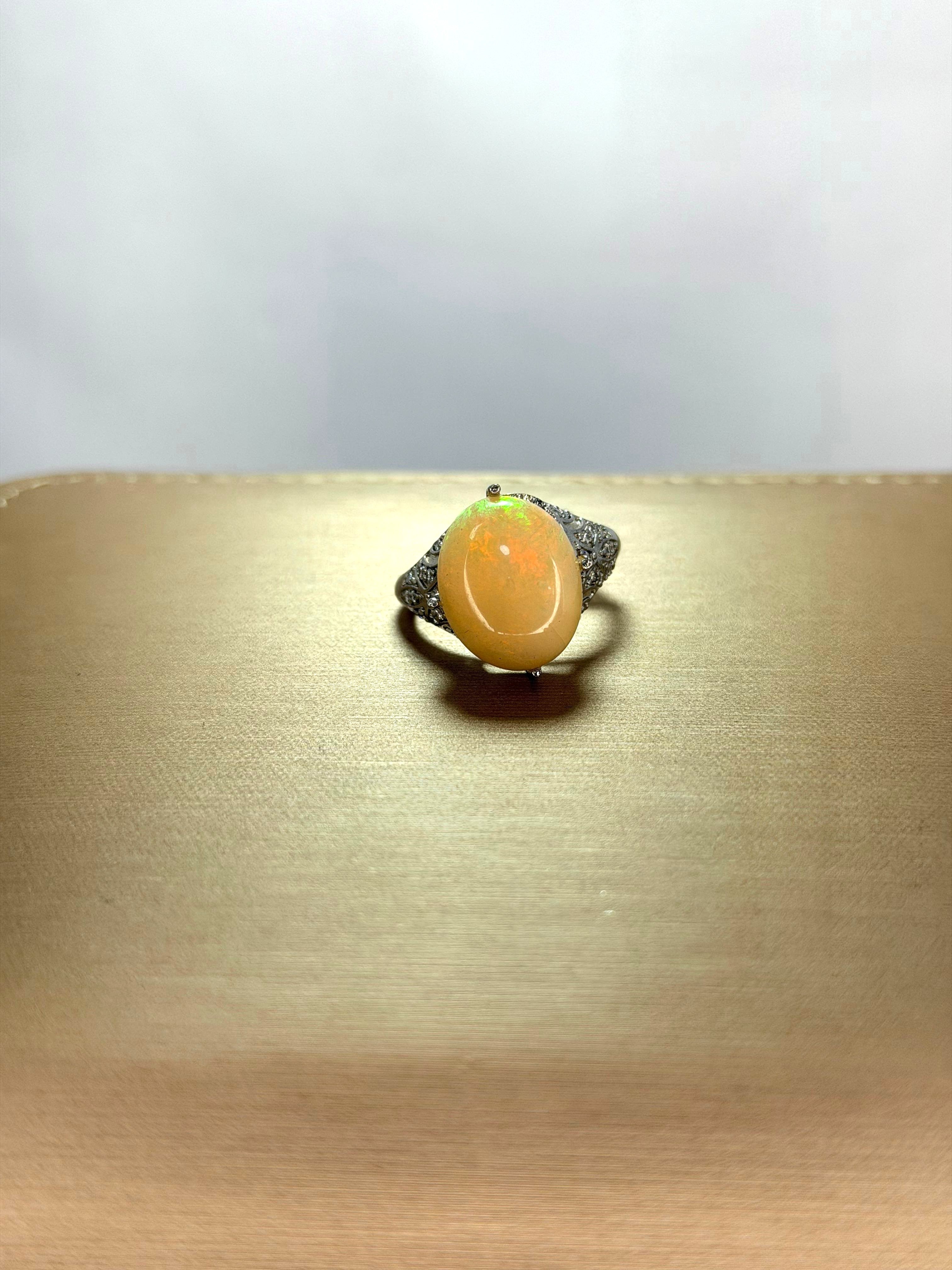 Anillo  diseño solitario Ópalo etíope