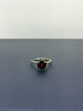Anillo granate diseño corte brillante