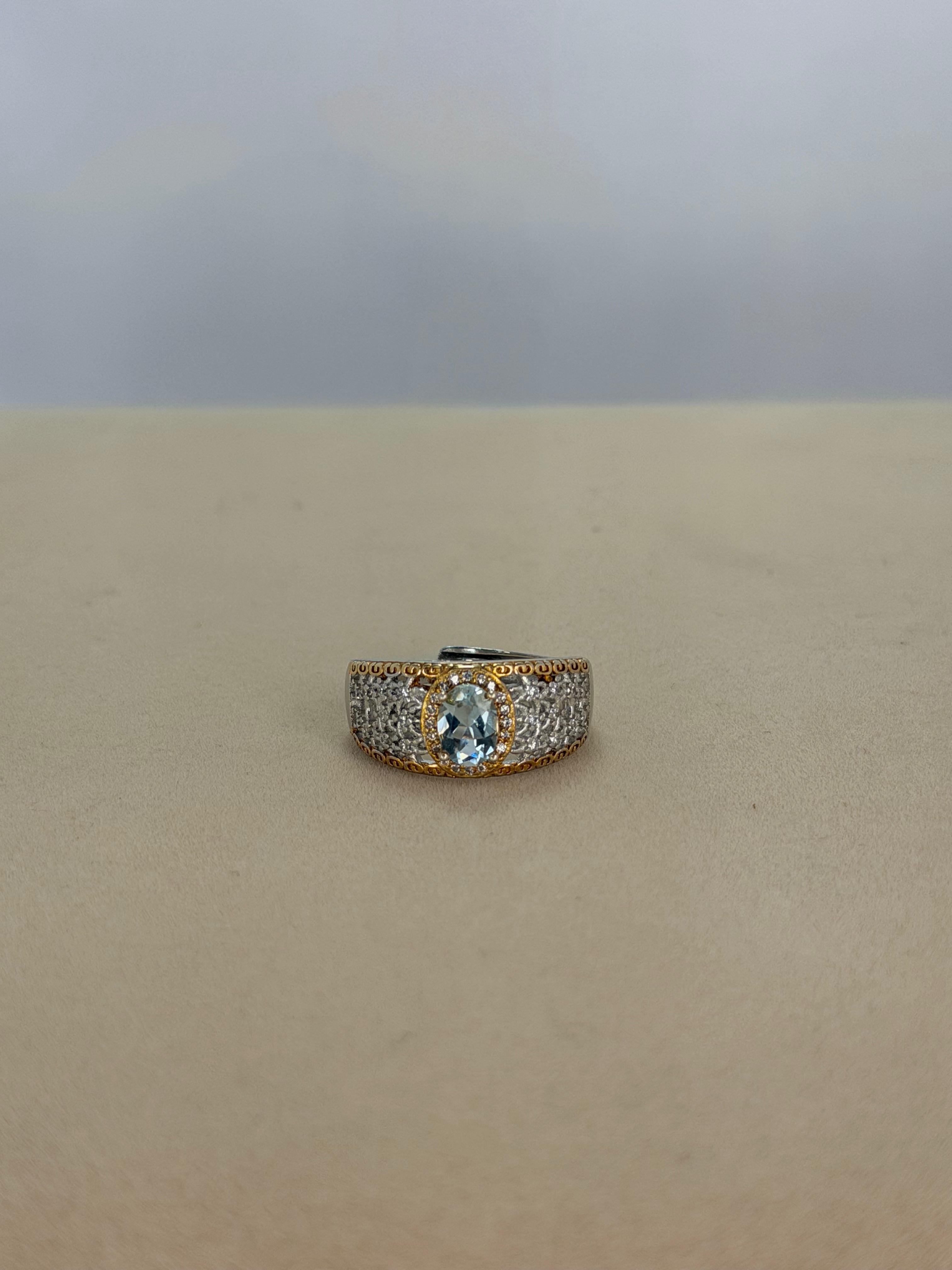 Anillo Aguamarina  de Banda Ancha con Pavé