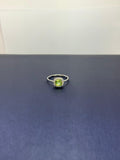 Anillo de Peridoto en plata solitario corte rectangular