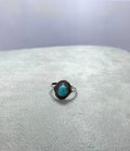 Anillo de turquesa corte oval diseño clásico