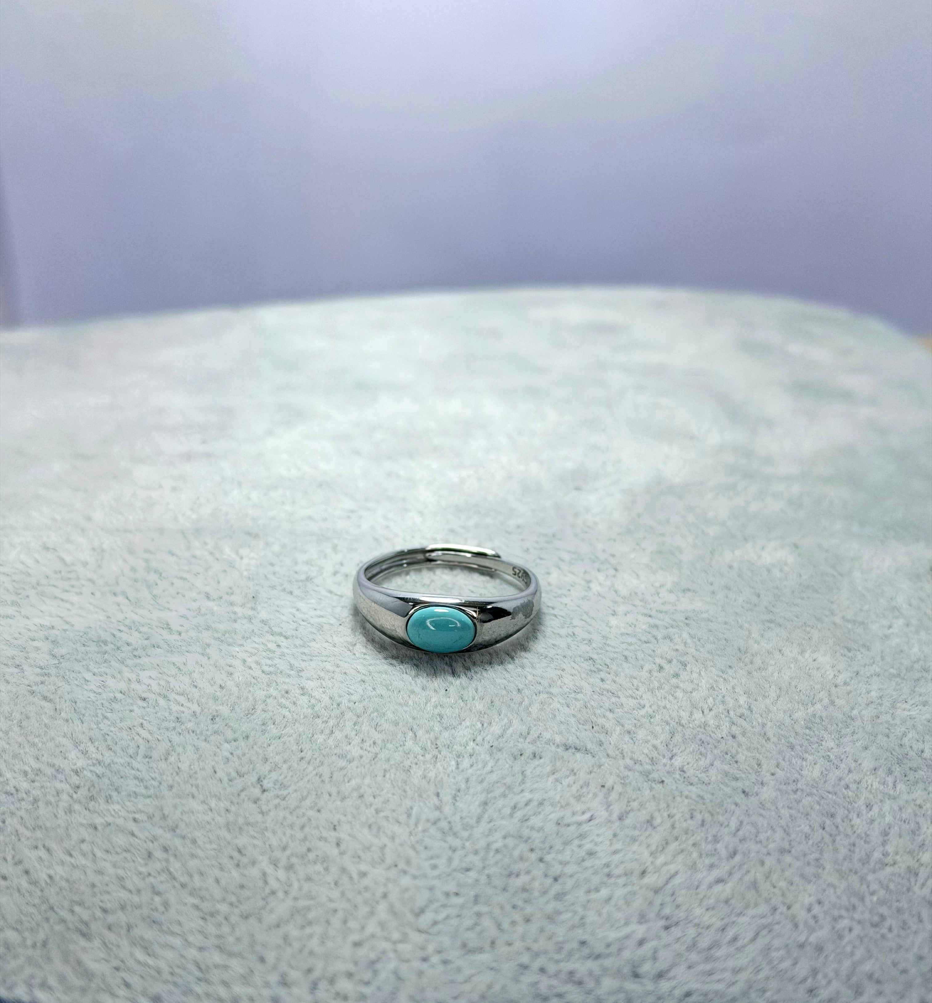 Anillo de turquesa corte oval